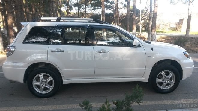 Mitsubishi Outlander 2003, 189,000 km - 2.0 л - Sumqayıt