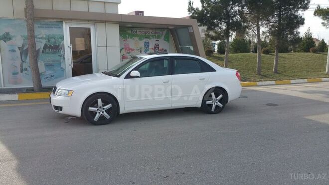 Audi A4 2003, 118,000 km - 1.8 l - Bakı