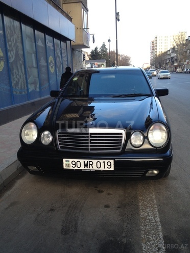 Mercedes E 200 1998, 420,000 km - 2.0 l - Bakı