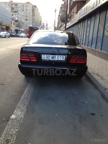 Mercedes E 200 1998, 420,000 km - 2.0 l - Bakı