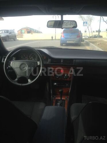 Mercedes E 200 1994, 350,000 km - 2.0 l - Bakı