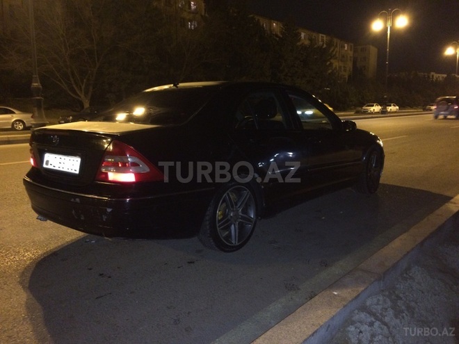 Mercedes C 200 2001, 167,565 km - 2.0 л - Bakı