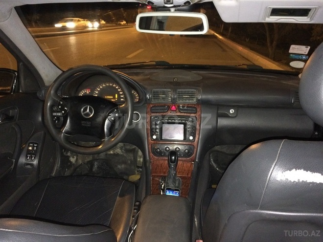 Mercedes C 200 2001, 167,565 km - 2.0 л - Bakı