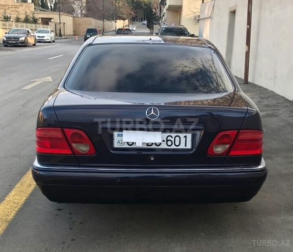 Mercedes E 240 1998, 225,000 km - 2.4 l - Bakı