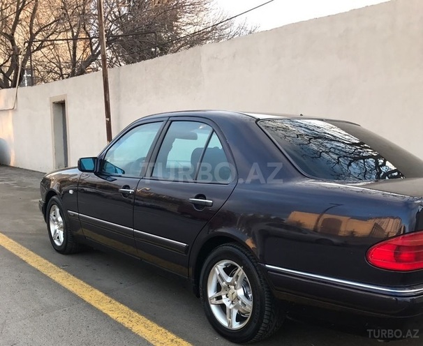 Mercedes E 240 1998, 225,000 km - 2.4 l - Bakı