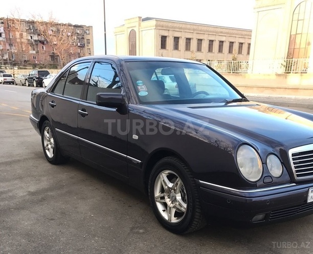 Mercedes E 240 1998, 225,000 km - 2.4 l - Bakı