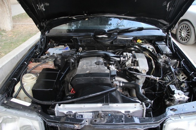 Mercedes E 200 1995, 273,000 km - 2.0 l - Gəncə