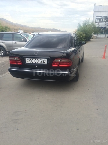 Mercedes E 220 2000, 212,000 km - 2.2 l - Bakı