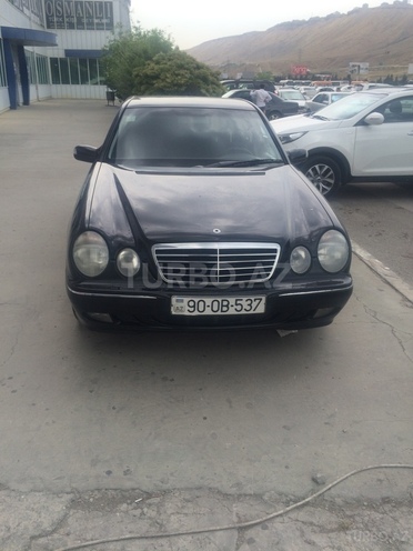Mercedes E 220 2000, 212,000 km - 2.2 l - Bakı