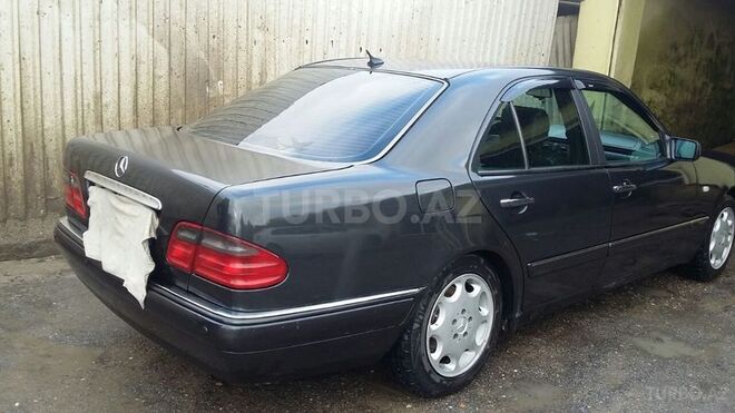 Mercedes E 230 1996, 31,900 km - 2.3 l - Bakı
