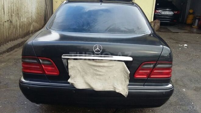 Mercedes E 230 1996, 31,900 km - 2.3 l - Bakı