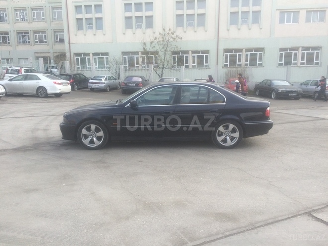 BMW 528 1999, 230,000 km - 2.8 l - Bakı