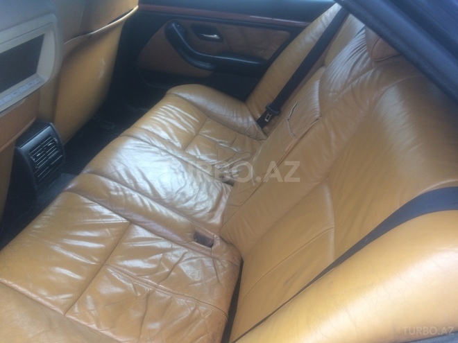 BMW 528 1999, 230,000 km - 2.8 l - Bakı
