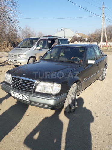Mercedes E 250 1994, 485,273 km - 2.5 l - Sabirabad
