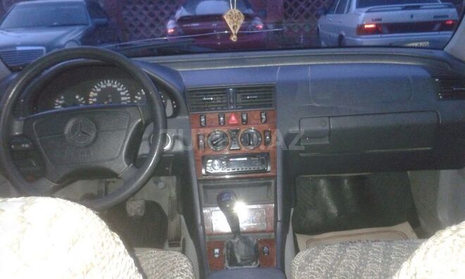 Mercedes C 180 1997, 145,677 km - 1.8 л - Bakı