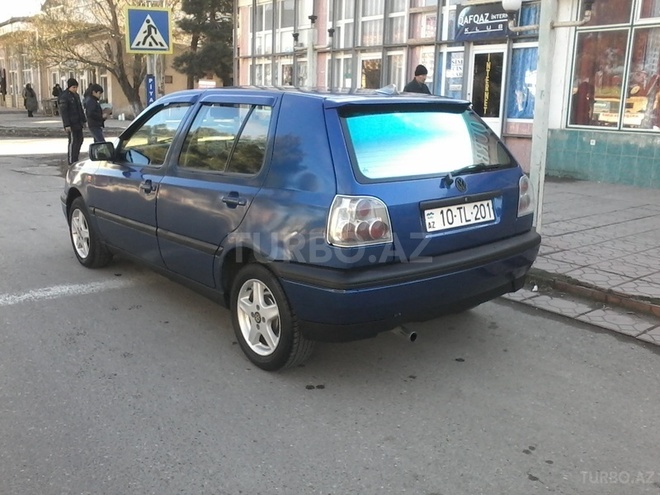 Volkswagen Golf 1994, 182,000 km - 1.8 l - Sumqayıt