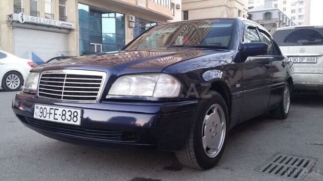 Mercedes A 180 1995, 299,000 km - 1.8 l - Bakı