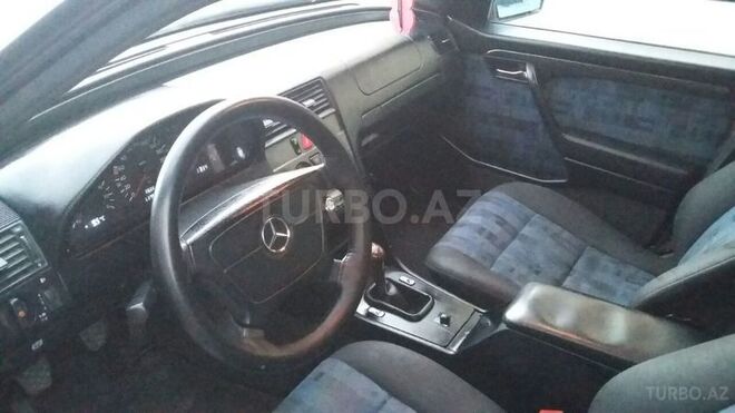 Mercedes A 180 1995, 299,000 km - 1.8 l - Bakı
