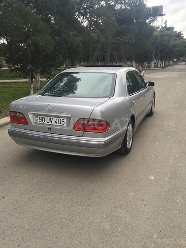 Mercedes E 240 2000, 255,000 km - 2.6 l - Bakı