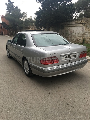 Mercedes E 240 2000, 255,000 km - 2.6 l - Bakı