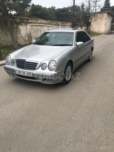 Mercedes E 240 2000, 255,000 km - 2.6 l - Bakı