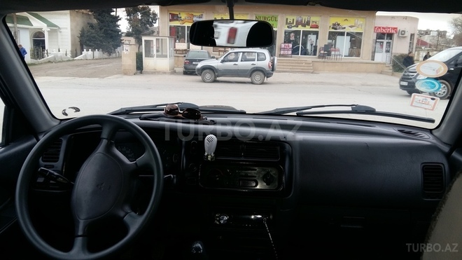 Mitsubishi L200 2005, 282,000 km - 2.5 l - Bakı