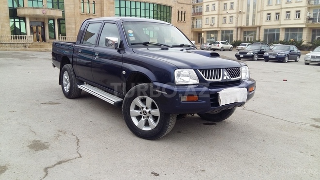 Mitsubishi L200 2005, 282,000 km - 2.5 l - Bakı