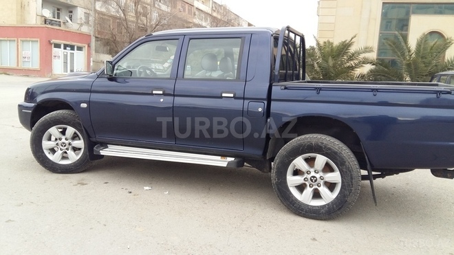 Mitsubishi L200 2005, 282,000 km - 2.5 l - Bakı