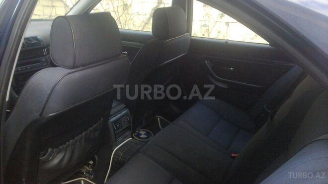 BMW 528 2000, 330,000 km - 2.8 l - Bakı
