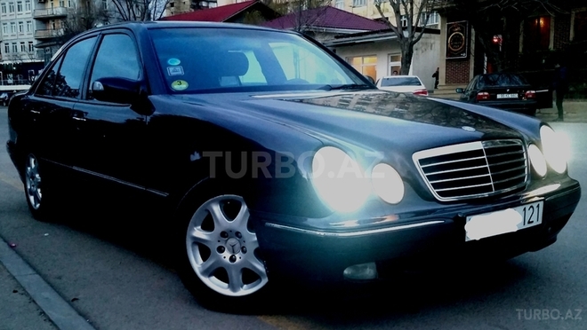 Mercedes E 270 1999, 211,000 km - 2.7 l - Bakı