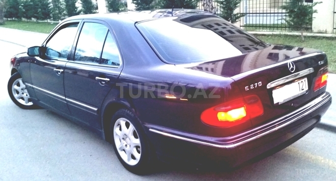 Mercedes E 270 1999, 211,000 km - 2.7 l - Bakı