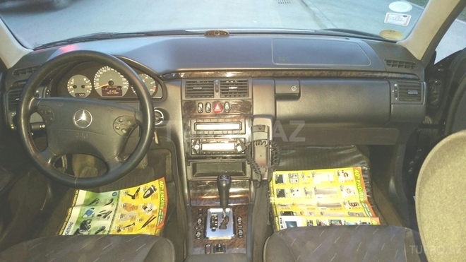 Mercedes E 270 1999, 211,000 km - 2.7 l - Bakı