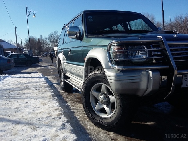 Mitsubishi Pajero 1994, 330,000 km - 2.8 l - İsmayıllı