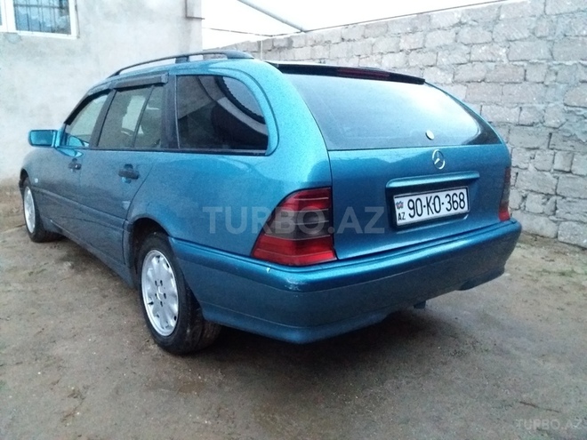 Mercedes C 220 2000, 221,000 km - 2.2 l - Bakı