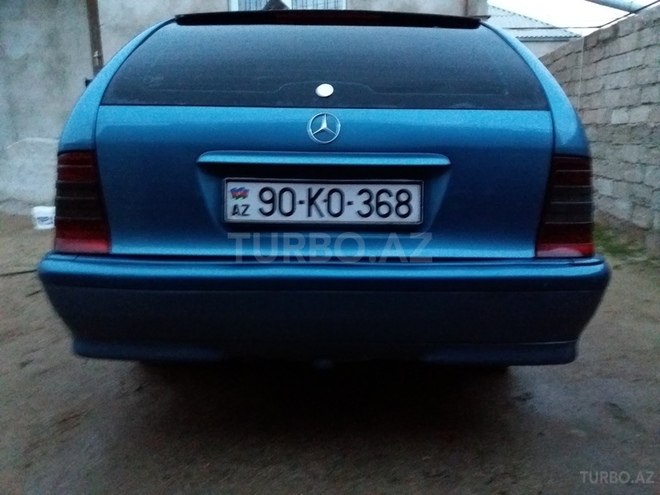 Mercedes C 220 2000, 221,000 km - 2.2 l - Bakı