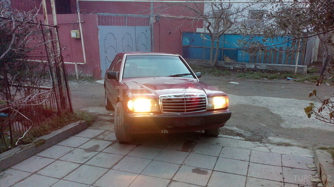 Mercedes 190 1992, 387,412 km - 2.0 l - Bakı