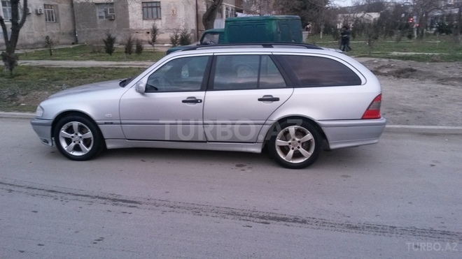 Mercedes C 220 1998, 415,000 km - 2.2 l - Sumqayıt