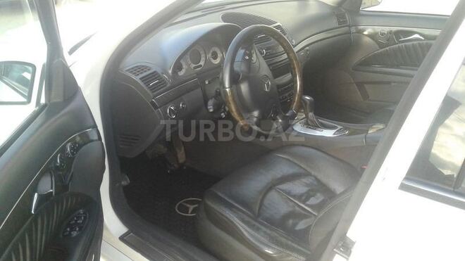 Mercedes E 320 2002, 220,000 km - 3.2 l - Bakı