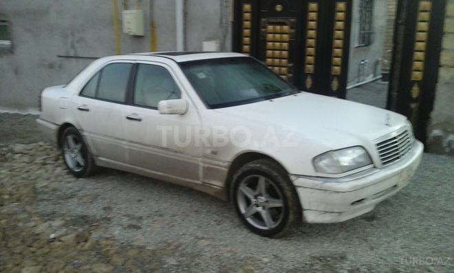 Mercedes C 230 1998, 300,000 km - 0.3 l - Bakı