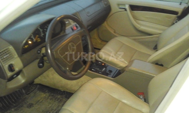 Mercedes C 230 1998, 300,000 km - 0.3 l - Bakı