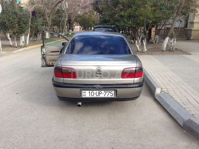 Opel Omega 1997, 285,000 km - 2.0 l - Sumqayıt