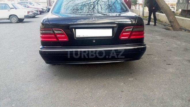 Mercedes E 280 2001, 242,000 km - 2.8 л - Bakı