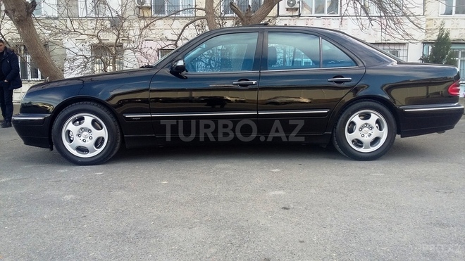 Mercedes E 280 2001, 242,000 km - 2.8 л - Bakı