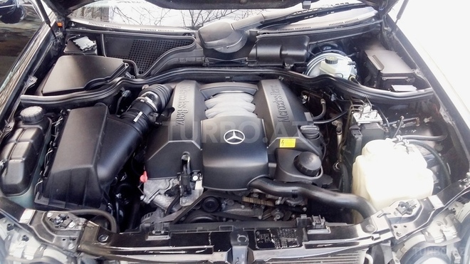 Mercedes E 280 2001, 242,000 km - 2.8 л - Bakı