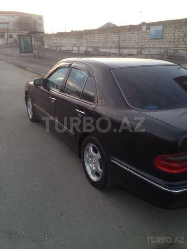 Mercedes E 270 2000, 193,400 km - 2.7 l - Bakı