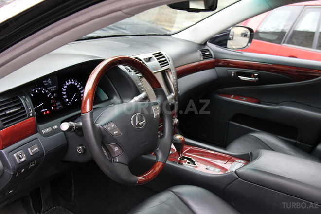 Lexus LS 460 2008, 136,500 km - 4.6 л - Bakı
