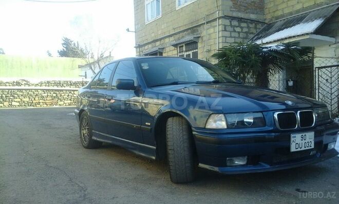 BMW 320 1998, 150,000 km - 2.0 л - Zaqatala
