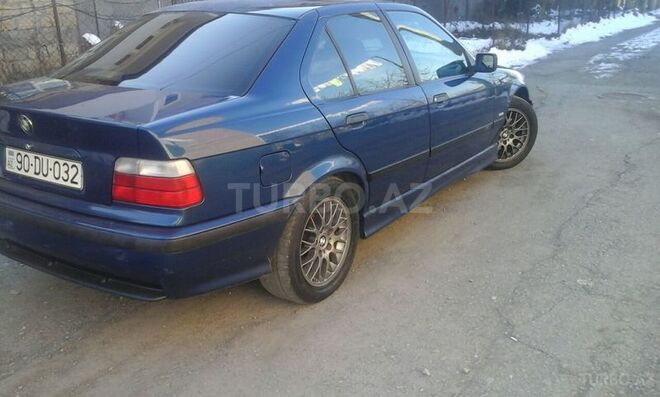 BMW 320 1998, 150,000 km - 2.0 л - Zaqatala