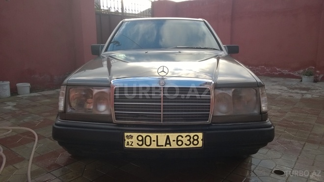 Mercedes E 200 1993, 287,405 km - 2.0 л - Bakı