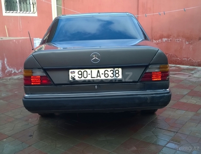 Mercedes E 200 1993, 287,405 km - 2.0 л - Bakı